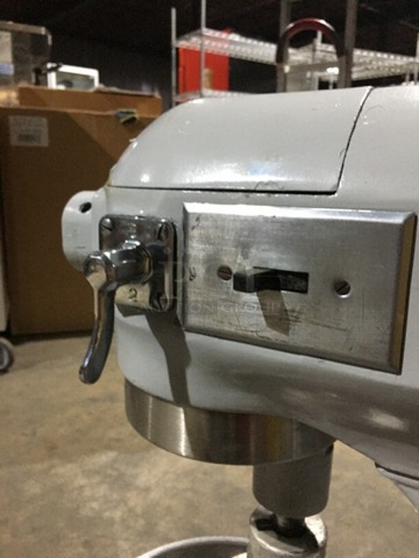 Hobart Commercial Floor Style 20 Quart Planetary Mixer! With Bowl! With Whip Attachment! Model A200 Serial 1296032! 115V 1Phase! - Image 8 of 11