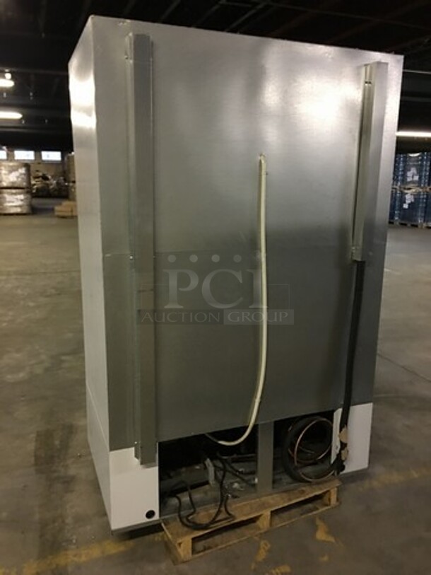 Master Bilt Commercial 2 Door Reach In Freezer Merchandiser! With Poly Coated Racks! Model BLG48HD Serial 150244OBB01! 115V 1Phase! - Image 3 of 8