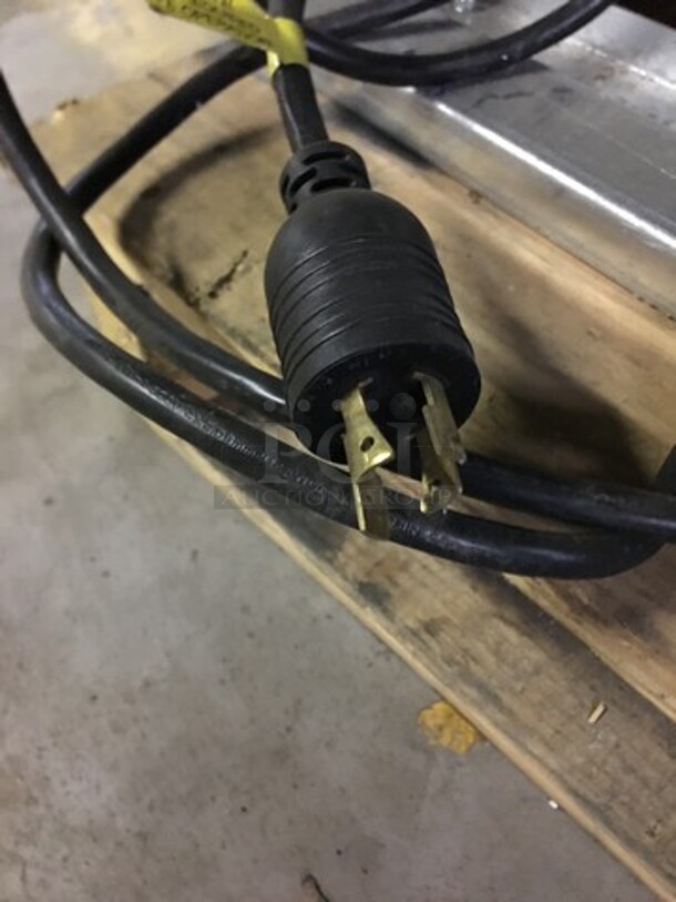 Master Bilt Commercial 2 Door Reach In Freezer Merchandiser! With Poly Coated Racks! Model BLG48HD Serial 150244OBB01! 115V 1Phase! - Image 8 of 8