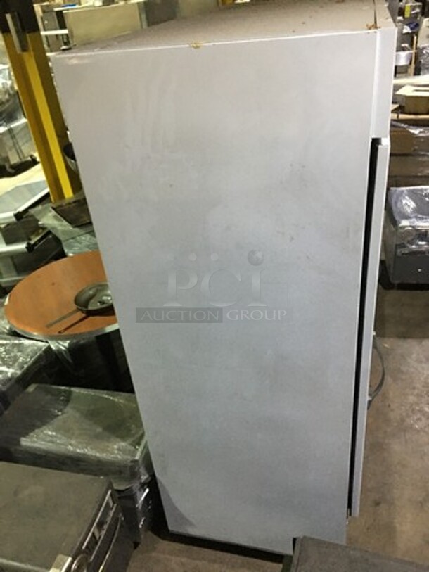Beverage Air Commercial 3 Door Reach In Cooler Merchandiser! With Poly Coated Racks! Model MT72W Serial 5969807! 115V 1Phase! - Image 3 of 9