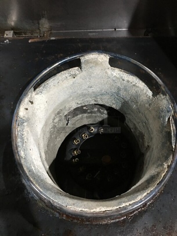 All Stainless Steel Natural Gas Powered Floor Style Single Burner Wok Range! On Legs! - Image 6 of 10