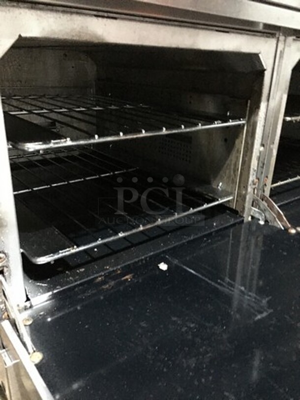 Beautiful! Vulcan Commercial Natural Gas Powered 10 Burner Stove! With 2 Ovens Underneath! With Backsplash& Overhead Salamander Shelf! All Stainless Steel! On Casters! - Image 9 of 12