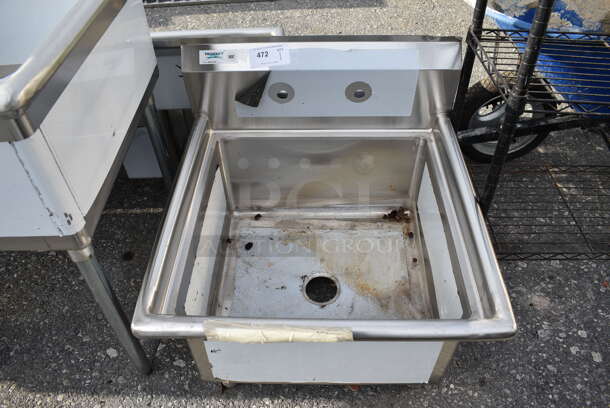 BRAND NEW SCRATCH AND DENT! Regency Stainless Steel Commercial Single Bay Sink. Does Not Come w/ Legs. 28x28x26