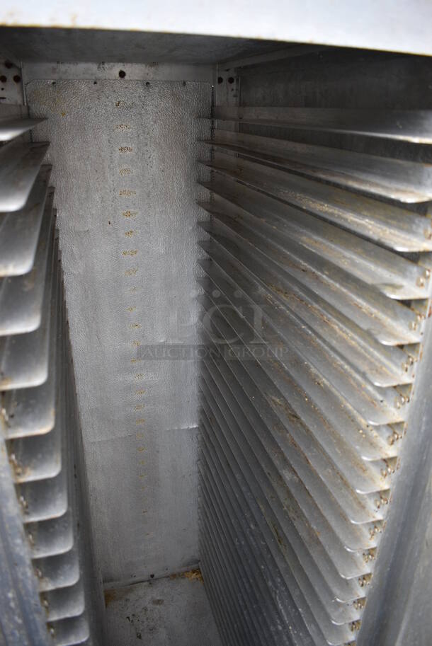 Metal Commercial Enclosed Pan Transport Rack on Commercial Casters. 19x31x60 - Image 3 of 4