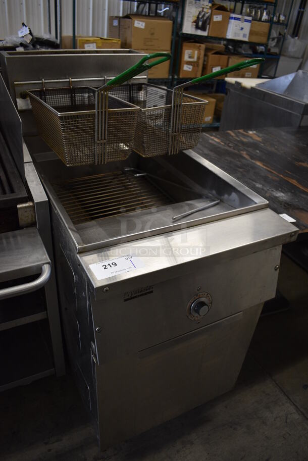 WOW! Frymaster Model MJCESG Stainless Steel Commercial Floor Style Natural Gas Powered Deep Fat Fryer w/ 2 Metal Fry Baskets. 150,000 BTU. 21x30x46 - Image 4 of 7