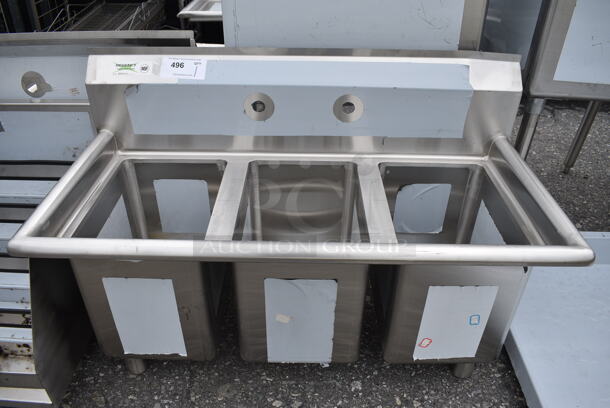 BRAND NEW SCRATCH AND DENT! Regency Stainless Steel Commercial 3 Bay Sink. Does Not Come w/ Legs. 39x19x25. Bays 10x14x12