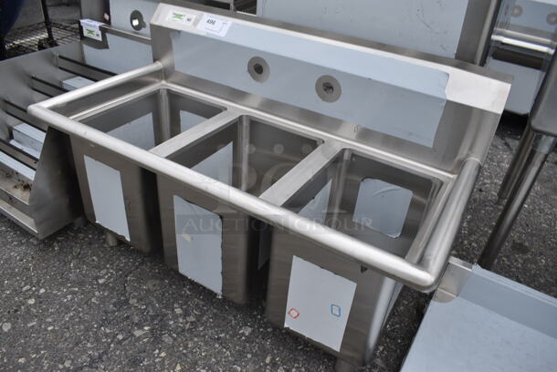 BRAND NEW SCRATCH AND DENT! Regency Stainless Steel Commercial 3 Bay Sink. Does Not Come w/ Legs. 39x19x25. Bays 10x14x12 - Image 2 of 4