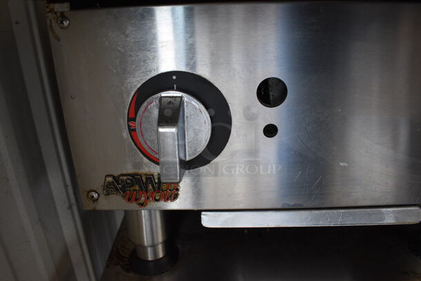 WOW! APW Wyott Stainless Steel Commercial Countertop Gas Powered Charbroiler Grill. 18x25x15.5 - Image 4 of 5