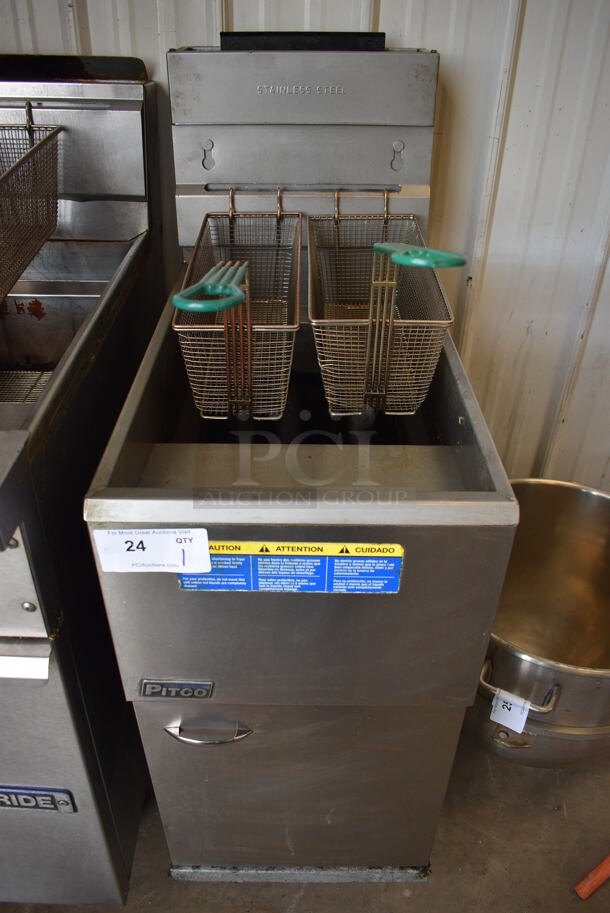 NICE! Pitco Frialator Stainless Steel Commercial Floor Style Natural Gas Powered Deep Fat Fryer w/ 2 Metal Fry Baskets. 90.000 BTU. 15.5x30x47