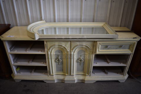 White Wood Pattern Dresser w/ Mirror. 80x22x30, 25x3x50