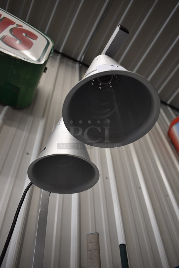Avantco Metal Commercial Countertop 2 Head Warming Lamp. 14x21x23. Tested and Working! - Image 3 of 4