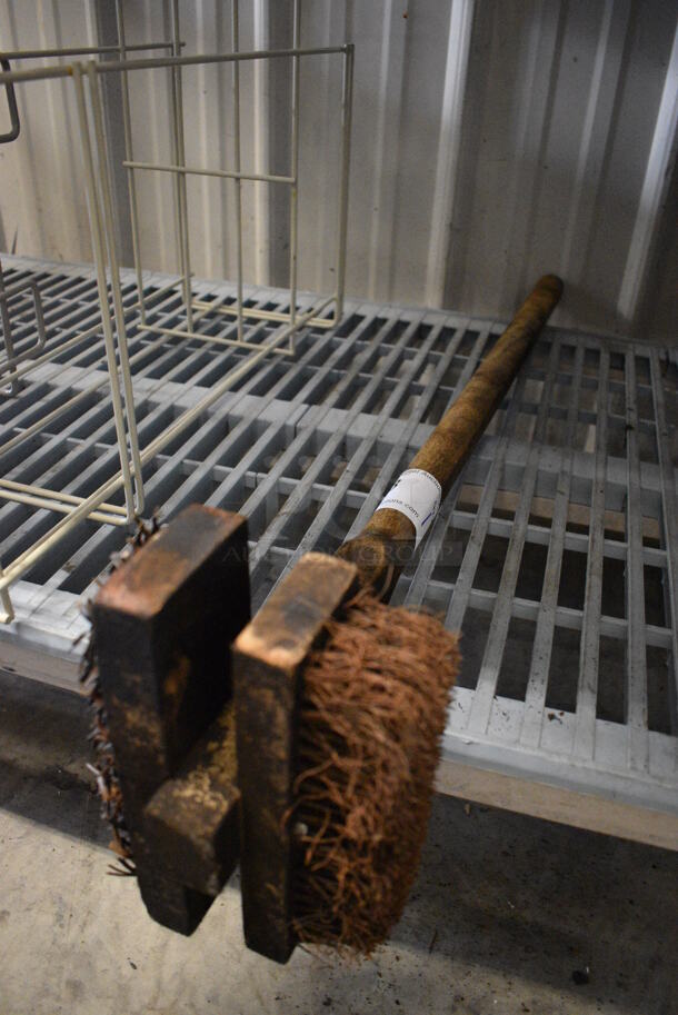 Coarse Cleaning Brush. 8x5.5x32 - Image 3 of 3