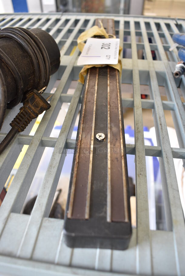 Metal Magnetic Knife Strip. 18.5" - Image 2 of 2