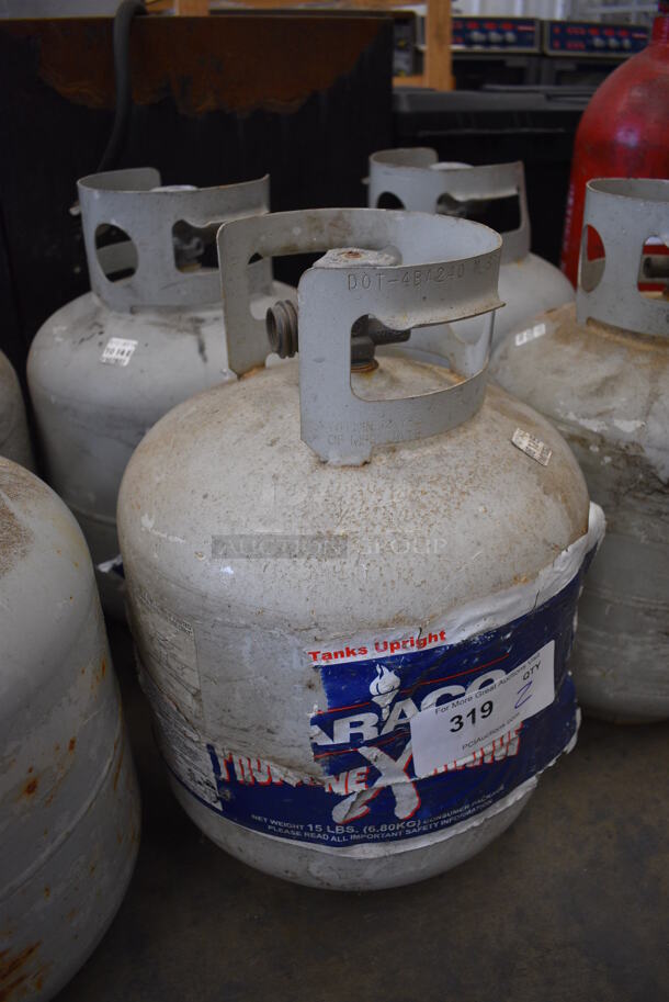 2 Metal Liquid 20 Pound Propane Gas Canisters. 11x11x18. 2 Times Your Bid! - Image 2 of 3