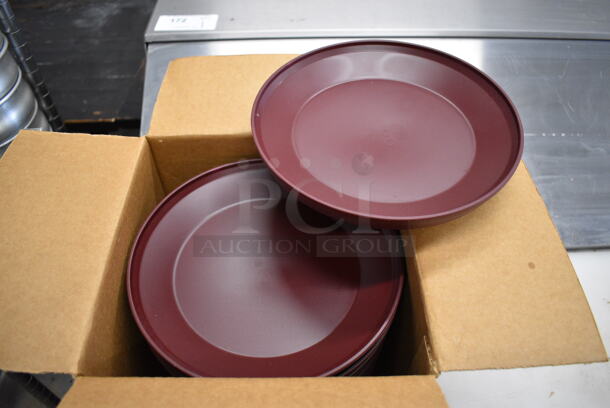 12 BRAND NEW IN BOX! Carlisle Dinex Insulated Cranberry Plate. 9.5x9.5x1.5. 12 Times Your Bid! - Image 2 of 5