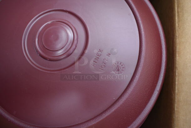 12 BRAND NEW IN BOX! Carlisle Dinex Insulated Cranberry Plate. 9.5x9.5x1.5. 12 Times Your Bid! - Image 4 of 5
