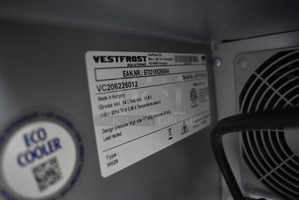NICE! Vestfrost Model VC206226012 Metal Commercial Single Door Mini Cooler Merchandiser. 115 Volts, 1 Phase. 10x14x24. Tested and Working! - Image 3 of 4
