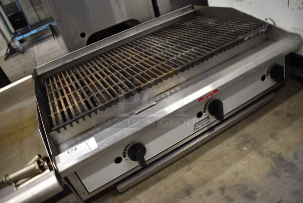NICE! Toastmaster Pro-Series Stainless Steel Commercial Countertop Gas Powered Charbroiler Grill. 36x26x12.5 - Image 4 of 6