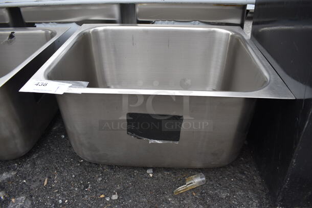 BRAND NEW SCRATCH AND DENT! Stainless Steel Commercial Single Bay Drop In Sink. 22.5x18.5x12 - Image 1 of 3