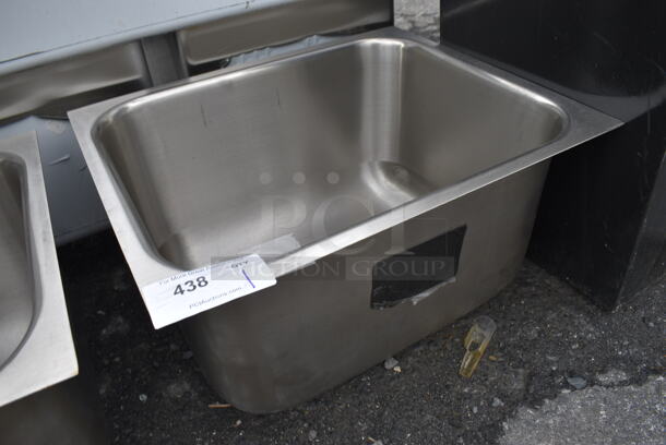 BRAND NEW SCRATCH AND DENT! Stainless Steel Commercial Single Bay Drop In Sink. 22.5x18.5x12 - Image 3 of 3