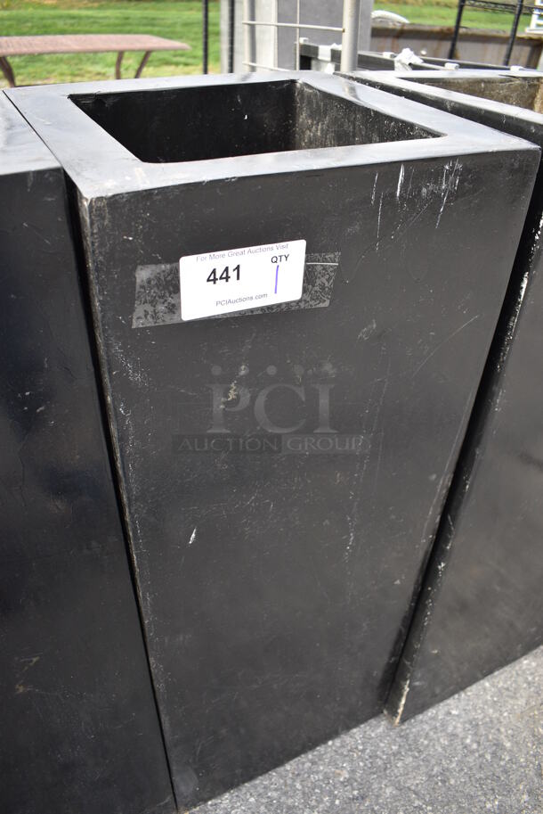 Black Planter. 16x16x40 - Image 2 of 3