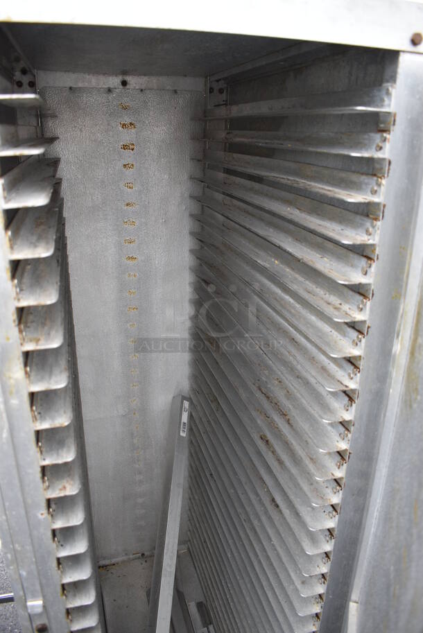 Metal Enclosed Pan Rack on Commercial Casters. 19x31x60 - Image 2 of 4