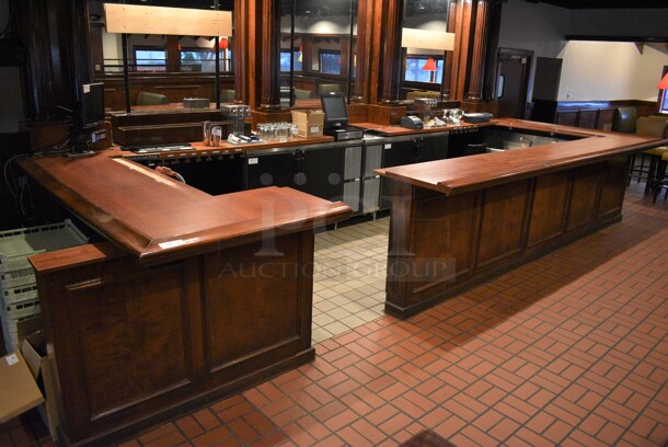 Wood Pattern Bar. Does Not Include Contents or Beer Towers. Does Include Mirrors On Wall. BUYER MUST REMOVE. PCI Will Not Remove and/or Transport This Item. 111x260x43 - Image 1 of 9