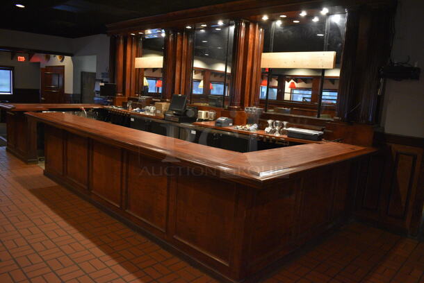 Wood Pattern Bar. Does Not Include Contents or Beer Towers. Does Include Mirrors On Wall. BUYER MUST REMOVE. PCI Will Not Remove and/or Transport This Item. 111x260x43 - Image 4 of 9
