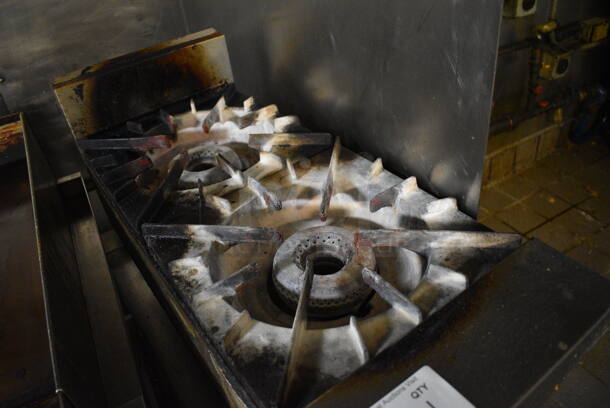 GREAT! Vulcan Stainless Steel Commercial Countertop Gas Powered 2 Burner Range. Comes w/ Side Splash Guard. BUYER MUST REMOVE. 12x30.5x16 - Image 3 of 5