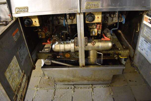 WOW! 2010 Pitco Frialator Model SG14 Stainless Steel Commercial Natural Gas Powered 2 Bay Deep Fat Fryer w/ Filtration System and 2 Lids on Commercial Casters. 110,000 BTU. BUYER MUST REMOVE. 31.5x31.5x46 - Image 5 of 7