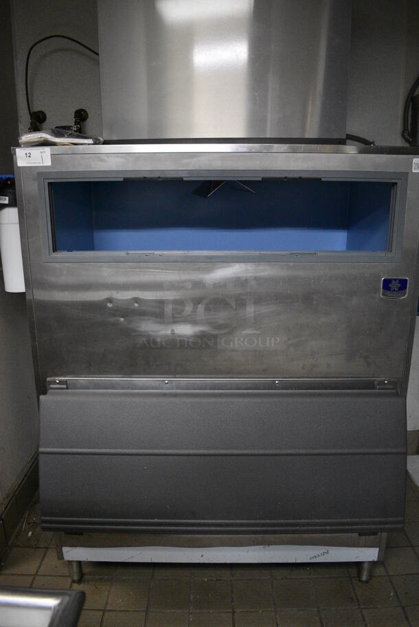 BEAUTIFUL! Manitowoc Model IY1874C-161 Stainless Steel Commercial Ice Machine Head on Manitowoc Model F1300 Stainless Steel Commercial Ice Bin w/ Manitowoc Model ICVD18953-263 Metal Commercial Remote Condenser (on the roof). 115/208-230 Volts, 1 Phase. BUYER MUST REMOVE. 48x39x94 - Image 3 of 12