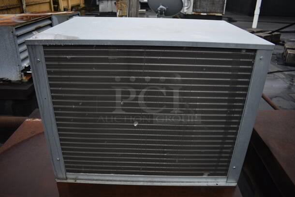 BEAUTIFUL! Manitowoc Model IY1874C-161 Stainless Steel Commercial Ice Machine Head on Manitowoc Model F1300 Stainless Steel Commercial Ice Bin w/ Manitowoc Model ICVD18953-263 Metal Commercial Remote Condenser (on the roof). 115/208-230 Volts, 1 Phase. BUYER MUST REMOVE. 48x39x94 - Image 9 of 12