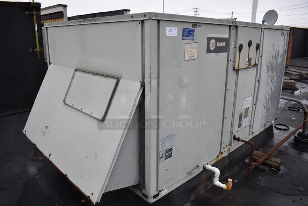 GREAT! Trane Model YCD120B3H0DB Metal Commercial Rooftop Air Conditioner. 208-230 Volts, 3 Phase. BUYER MUST REMOVE. 117x64x49 - Image 6 of 10