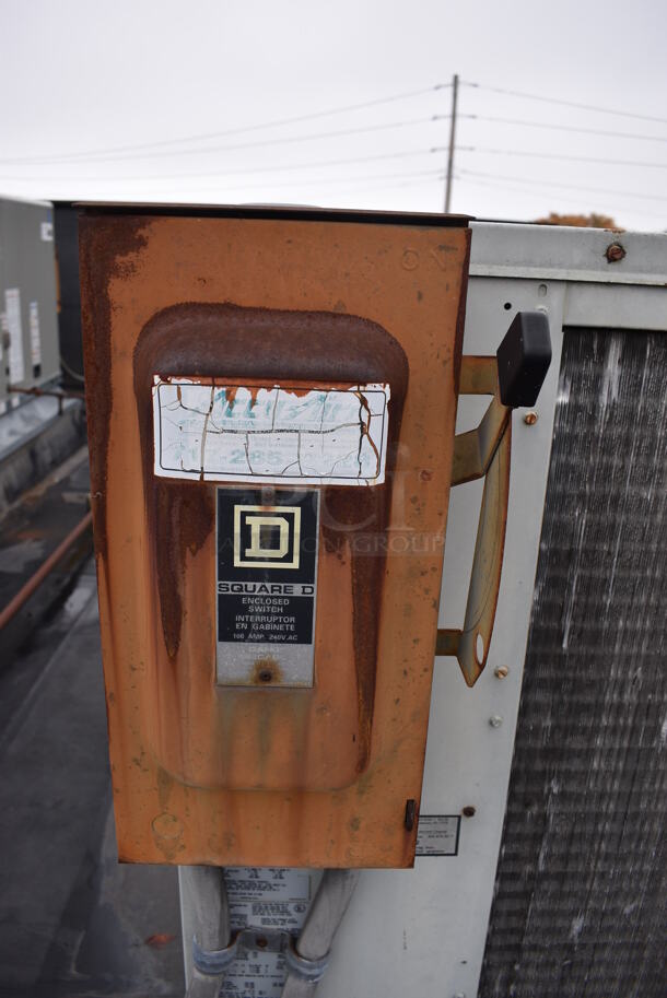 GREAT! Trane Model YCD120B3H0DB Metal Commercial Rooftop Air Conditioner. 208-230 Volts, 3 Phase. BUYER MUST REMOVE. 117x64x49 - Image 4 of 7