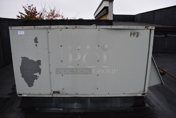 GREAT! Trane Model YCD120B3H0DB Metal Commercial Rooftop Air Conditioner. 208-230 Volts, 3 Phase. BUYER MUST REMOVE. 117x64x49 - Image 2 of 11