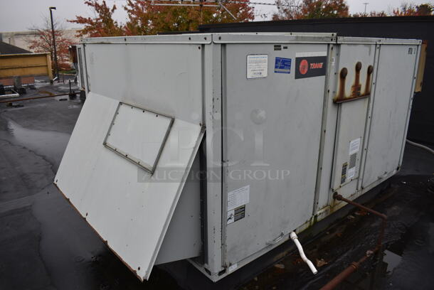 GREAT! Trane Model YCD120B3H0DB Metal Commercial Rooftop Air Conditioner. 208-230 Volts, 3 Phase. BUYER MUST REMOVE. 117x64x49 - Image 9 of 11