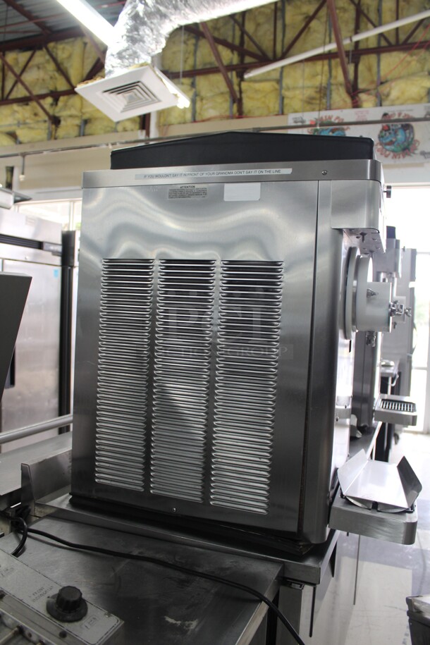 WOW! Stoelting Ross Model CF101-388 Commercial Stainless Steel Countertop Custard/Italian Ice/Soft Serve Ice Cream Batch Freezer. 19.5x32.5x36. 208-240V. 60Hz. 1 Phase. Working When Removed! - Image 8 of 8