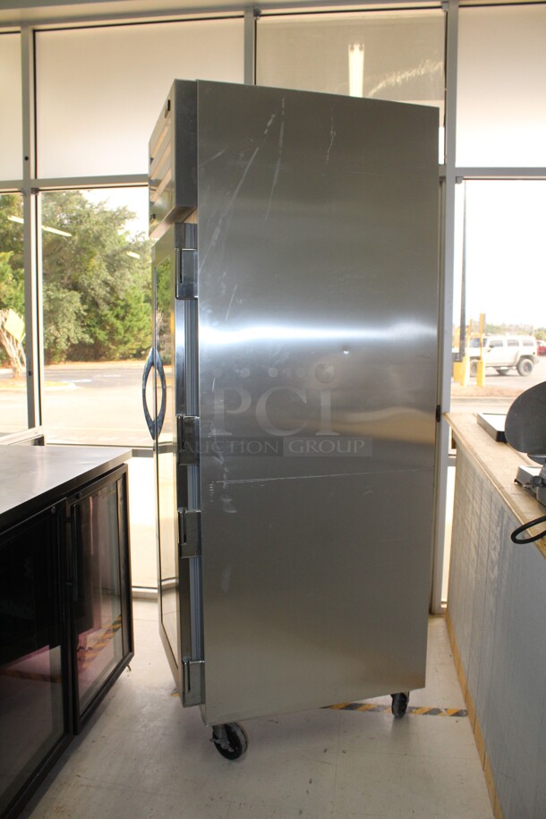 FABULOUS! True Model STF1R-1G Commercial Stainless Steel Single Glass Door Refrigerator/Cooler On Commercial Casters. 28x33x84. 115V/60Hz. Working When Removed! - Image 4 of 6