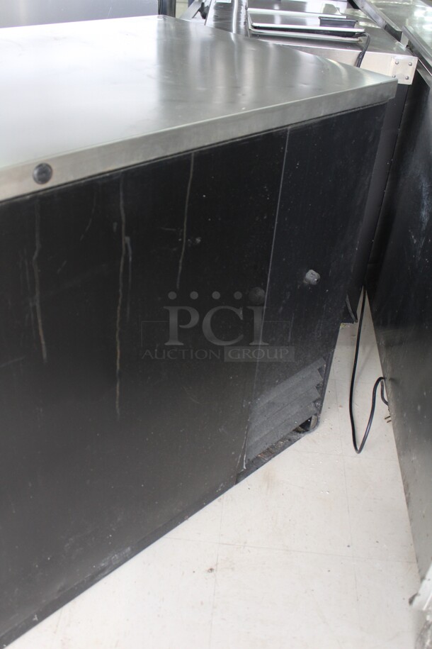 SUPER FIND! True Model TBB-2G Commercial Glass Door Bar Back Refrigerator/Cooler. 39x28x37. 115V/60Hz. Working When Removed!  - Image 6 of 7