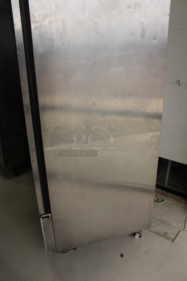 FANTASTIC! True Model TS-49 Commercial Stainless Steel Double Door Reach In Refrigerator/Cooler On Commercial Casters. 54x29.5x83. 115V/60Hz. Working When Removed!  - Image 6 of 9