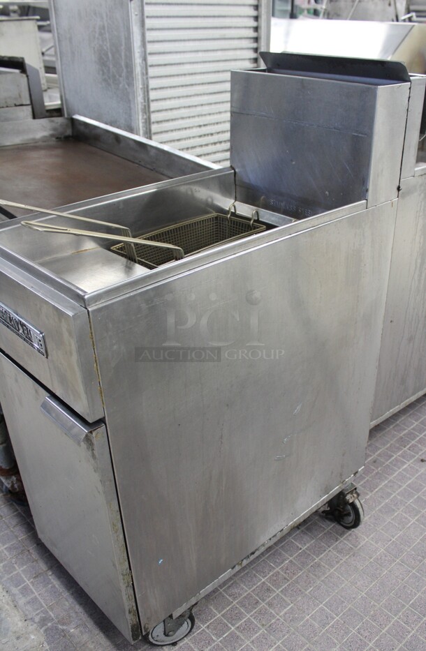GREAT! American Range Model AF-35/50 Commercial Stainless Steel Natural Gas 35-50lb Fryer On Commercial Casters. 15.5x30.5x45. Working When Pulled! - Image 5 of 8