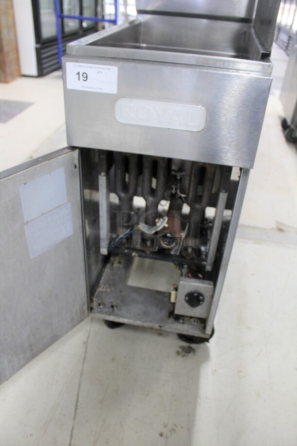 SUPER! Royal Commercial Stainless Steel Natural Gas  Floor Fryer On Commercial Casters With Sidesplash. 15.5x31x44.5. Working When Removed!  - Image 3 of 7