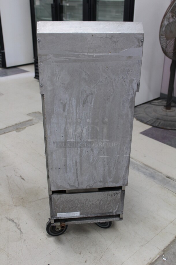 SUPER FIND! Royal Commercial Stainless Steel Natural Gas 35-50lb Floor Fryer On Commercial Casters. 15.5x31x44.5. Working When Removed! - Image 4 of 5