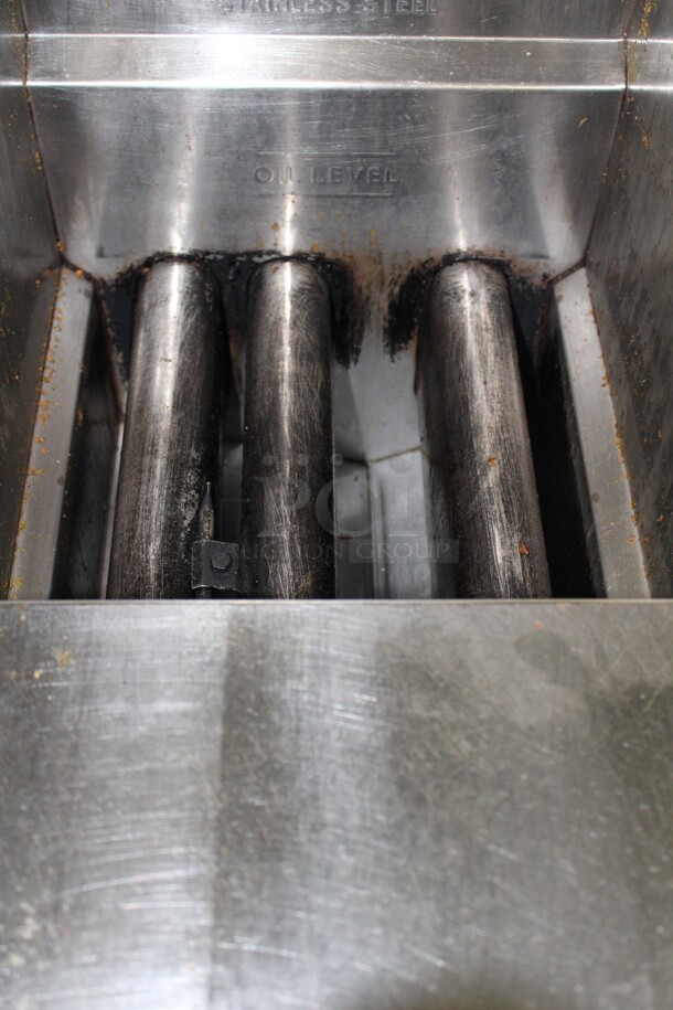 NICE! American Range Commercial Stainless Steel Natural Gas 35-50lb Floor Fryer On Commercial Casters. 15.5x30x46. Working When Removed! - Image 4 of 7