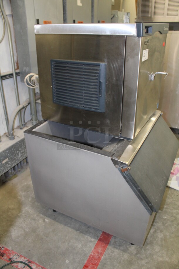 FANTASTIC! Scotsman Model C0322MA-1B Commercial Stainless Steel 365lb/Day Ice Maker With Bin. 31x33x51. 115V/60Hz. Working When Removed!  - Image 7 of 9