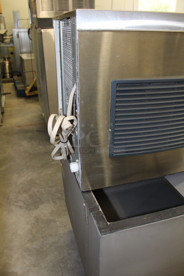FANTASTIC! Scotsman Model C0322MA-1B Commercial Stainless Steel 365lb/Day Ice Maker With Bin. 31x33x51. 115V/60Hz. Working When Removed!  - Image 8 of 9