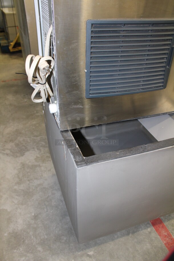 FANTASTIC! Scotsman Model C0322MA-1B Commercial Stainless Steel 365lb/Day Ice Maker With Bin. 31x33x51. 115V/60Hz. Working When Removed!  - Image 9 of 9
