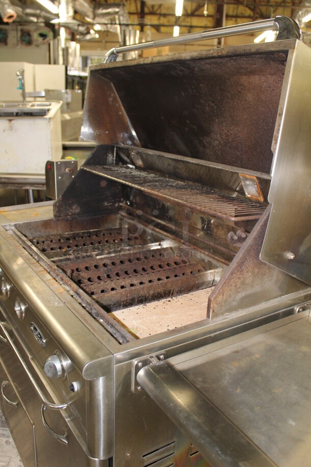 WOW! Capital Commercial Stainless Steel LP Gas Grill With 3 Drawers. 72x28x48. Working When Pulled!   - Image 6 of 11
