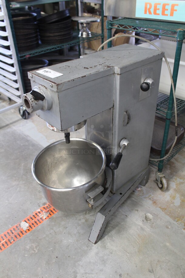TERRIFIC! Univex Model M20 Commercial 20qt. Planetary Floor Mixer With Commercial Stainless Steel Bowl. 15x27x34. 115V/60Hz. Working When Removed! - Image 2 of 5