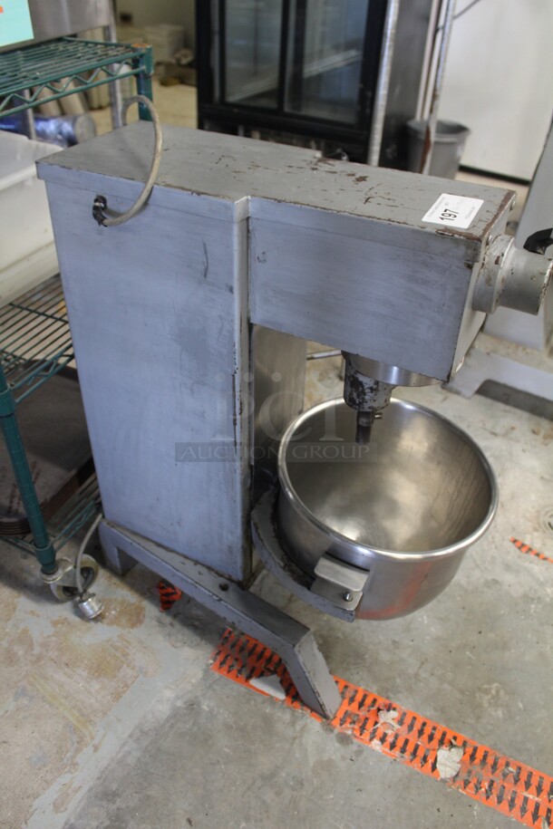 TERRIFIC! Univex Model M20 Commercial 20qt. Planetary Floor Mixer With Commercial Stainless Steel Bowl. 15x27x34. 115V/60Hz. Working When Removed! - Image 3 of 5